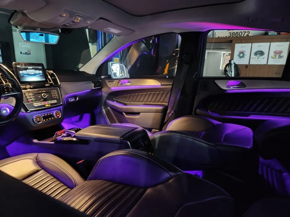 Mercedes-Benz GLE ambient lighting - Mercedes-Benz GLE Ambient Lighting Review — Enhanced Interior Amb photo 3