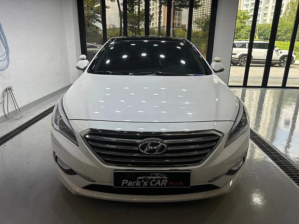 Hyundai Sonata LF window tinting installation result