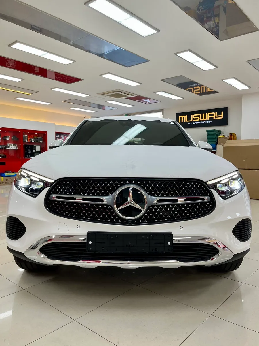 Mercedes-Benz GLC interior customization installation result