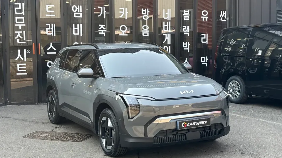 Kia EV3 new car package - Kia EV3 New Car Package Review: Sail Grey with Vertex 900 photo 3