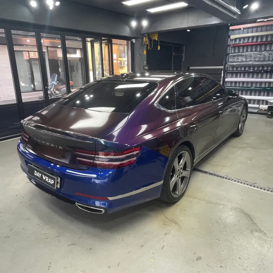 Genesis G80のカーラッピング事例 施工写真 2-2