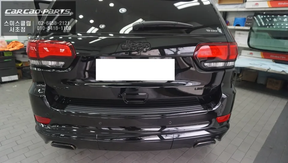 Jeep Grand Cherokee oem options - Jeep Grand Cherokee Front Parking Sensors Review - Enhanced Safet photo 6