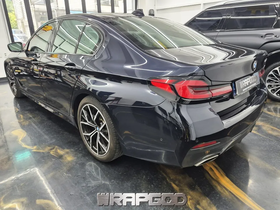 BMW 5 Series G30 vinyl wrap - BMW 5 Series G30 Vinyl Wrap Review — Premium Interior Upgrade photo 4