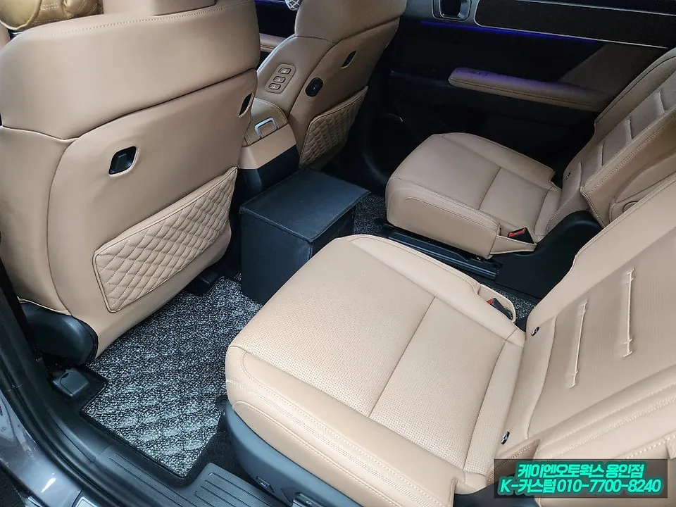 Hyundai Santa Fe MX5 interior customization - Hyundai Santa Fe MX5 Interior Customization Review — Upgrade photo 4