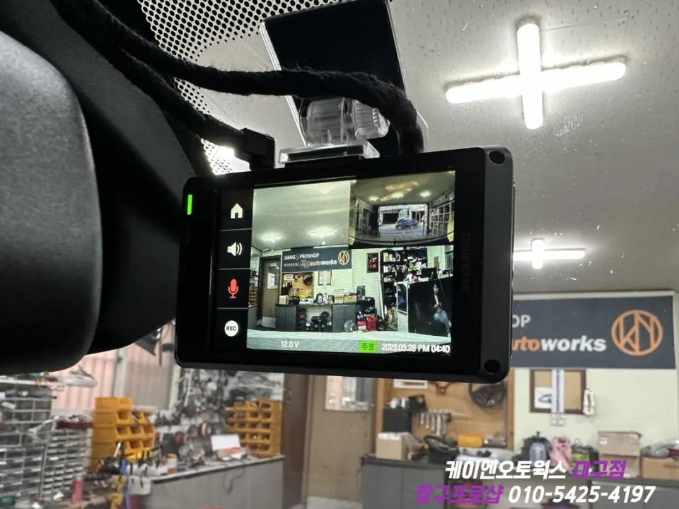 BMW X6 dash cam - BMW X6 Dash Cam Installation Review: Clear Footage photo 4
