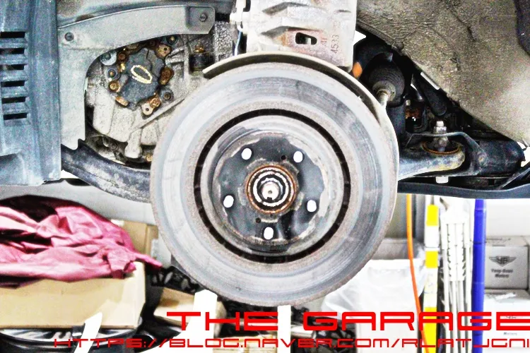 Lexus ES - Lexus ES Brake Upgrade Review — Enhanced Stopping Power photo 3