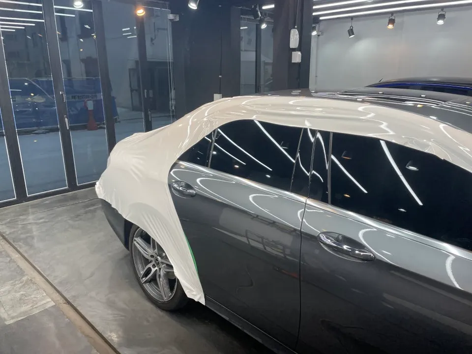 Mercedes-Benz Eクラス W213 カーラッピング事例 施工写真 1-3