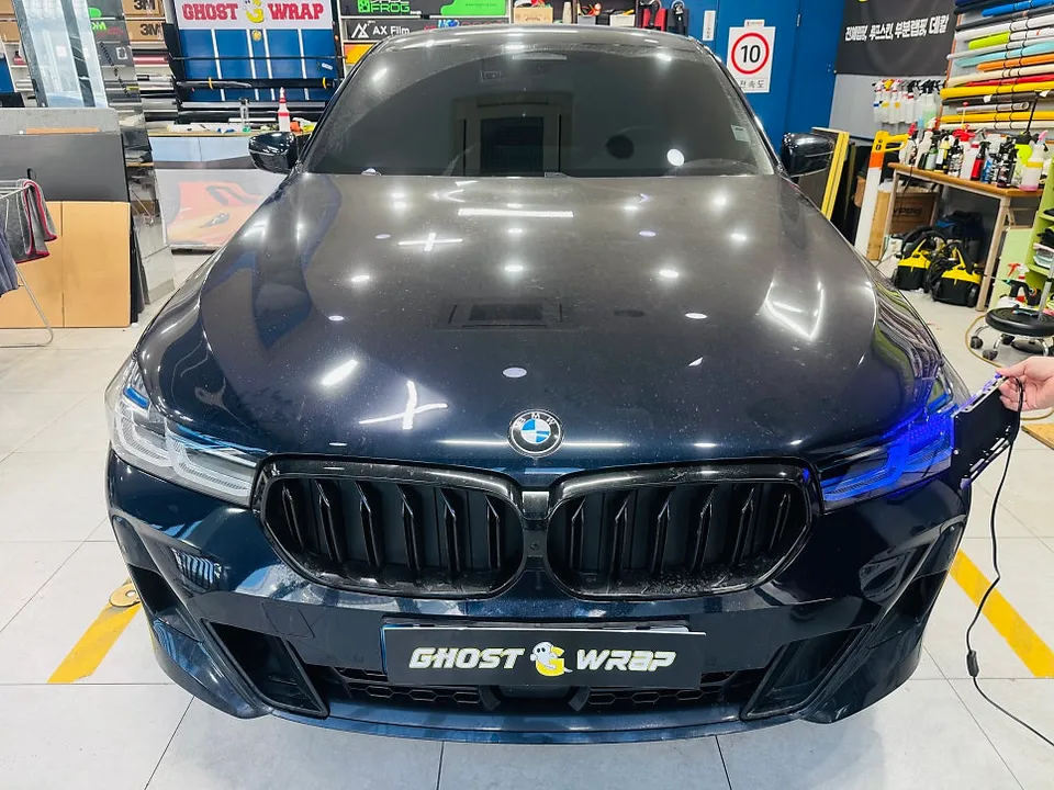 BMW 6 Series GT PPF施工事例｜クロームラッピングと変色ヘッドライト 施工写真 3-3