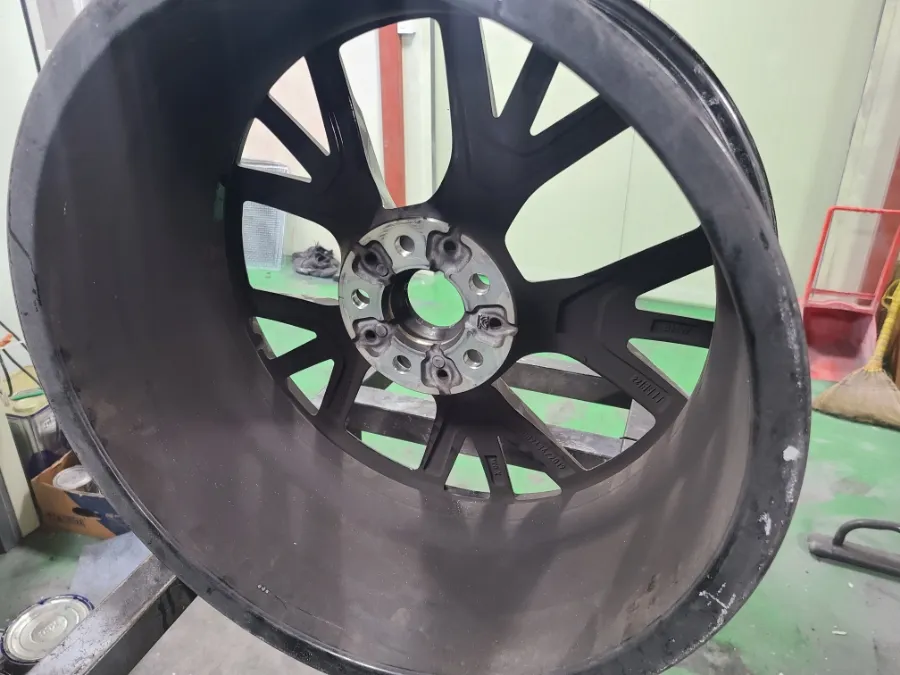 BMW 530i G30 wheel repair - BMW 530i G30 Wheel Repair & Painting Review photo 6