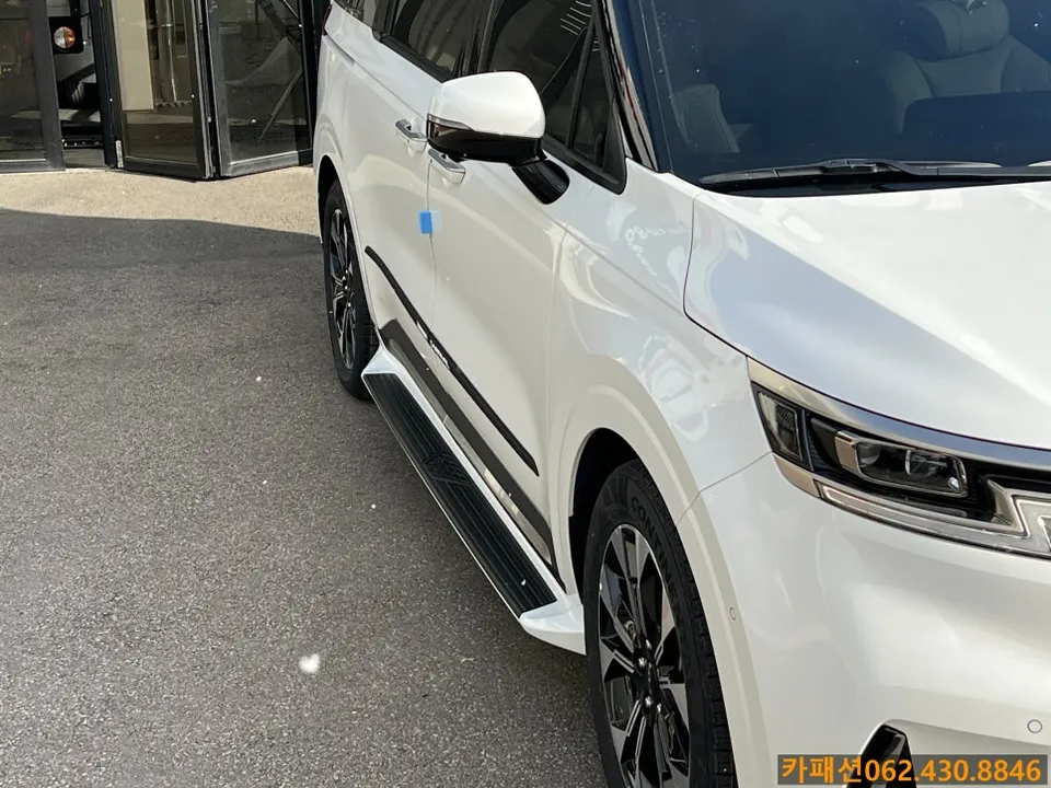 Kia Carnival KA4 body kit installation result