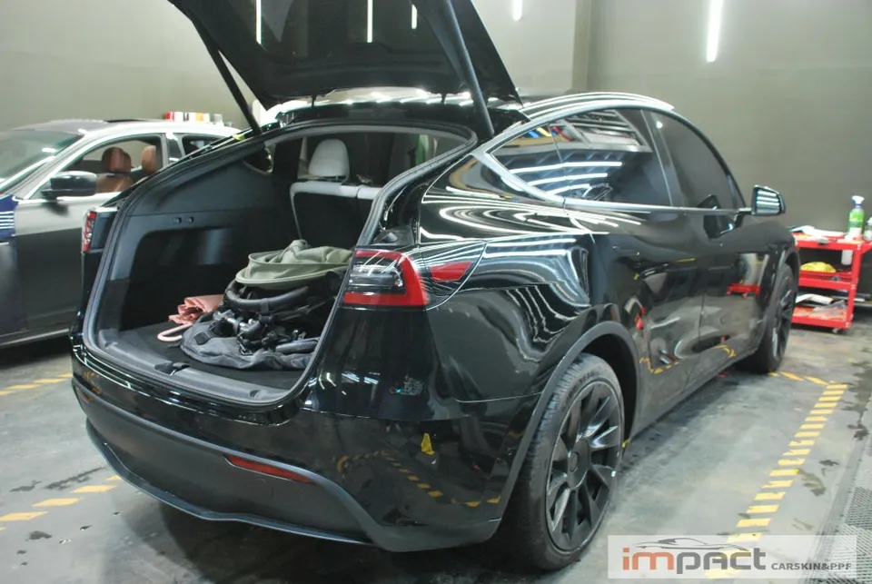 Tesla Model YのPPF施工事例｜韓国での実例 施工写真 2-1