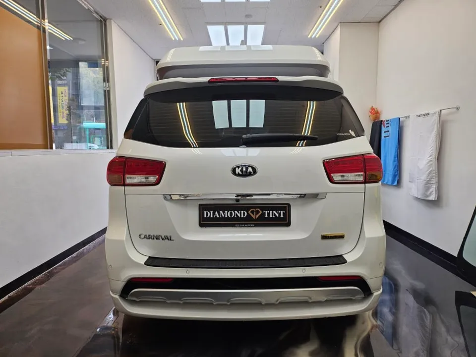 Kia Carnival PPF施工事例|費用目安と仕上がり 施工写真 2-3