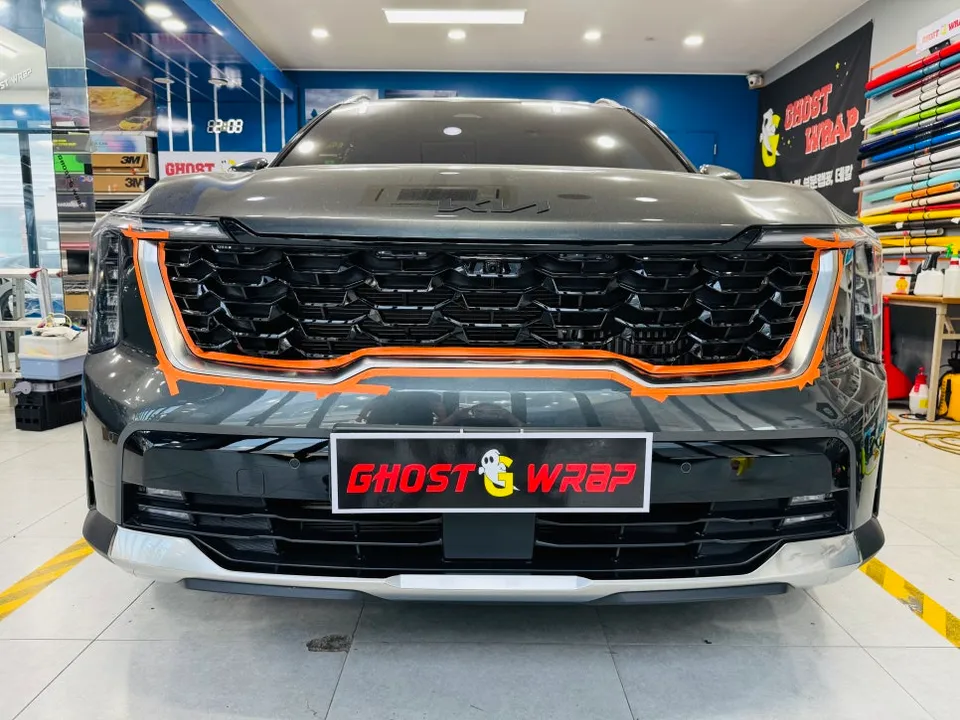 Kia Sorentoのカーラッピング事例｜費用目安・仕上がり 施工写真 1-2