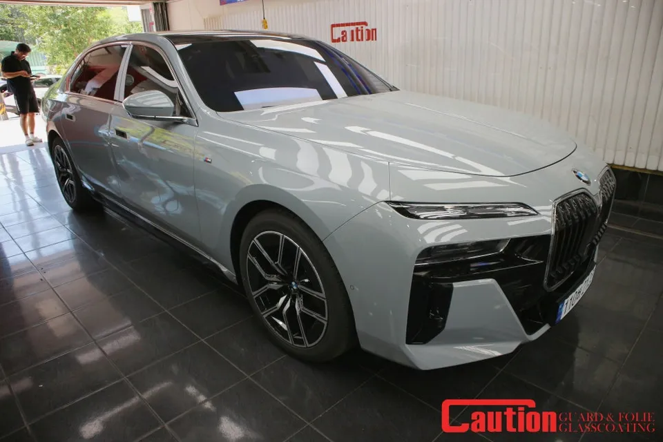 BMW 7 Series G11/G12 PPF施工事例｜費用目安・仕上がり 施工写真 1-1