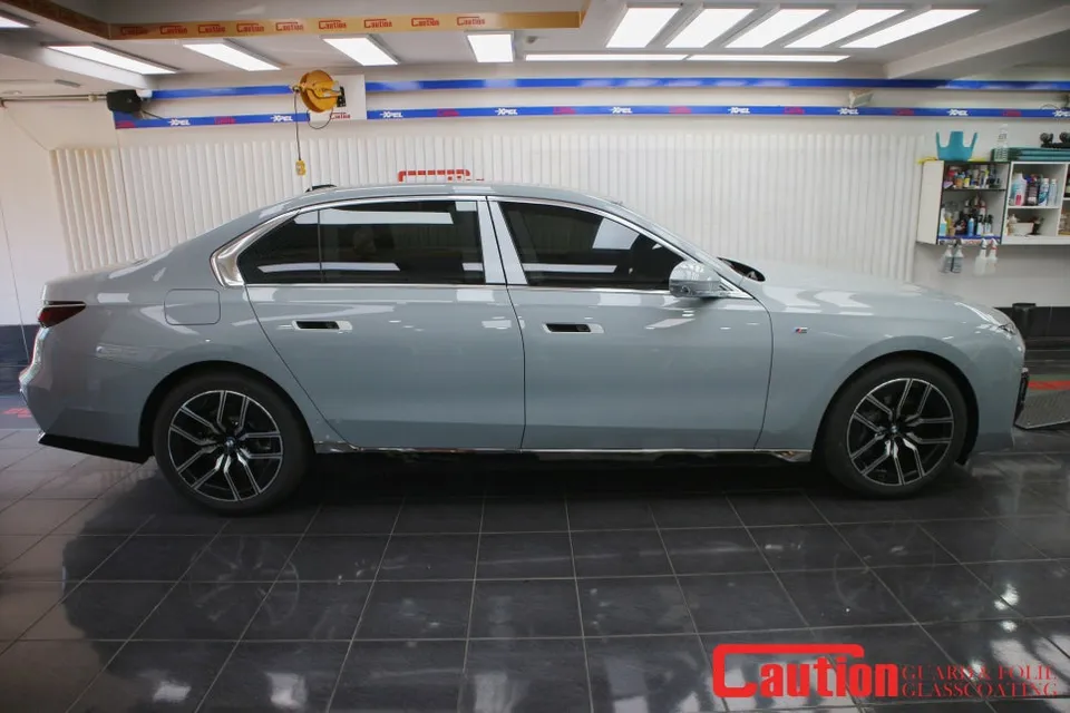 BMW 7 Series G11/G12 PPF施工事例｜費用目安・仕上がり 施工写真 2-1