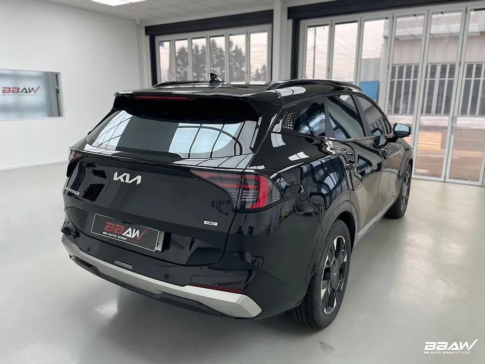 Kia Sportage NQ5のカーラッピング事例｜クローム除去とホイール施工 施工写真 2-1
