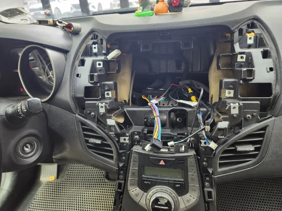 Hyundai Elantra MD android head unit - Hyundai Elantra MD Android Head Unit Review: Big Screen Upgrade photo 4