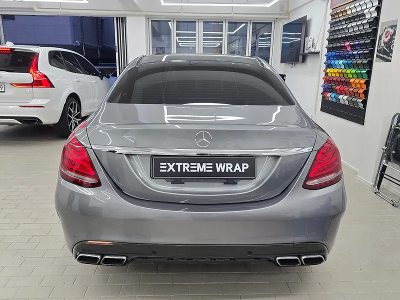 Mercedes-Benz C63 AMGのブラックPPF施工事例 施工写真 2-1