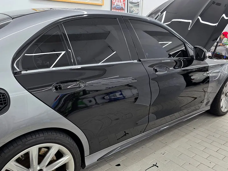 Mercedes-Benz C63 AMGのブラックPPF施工事例 施工写真 4-2