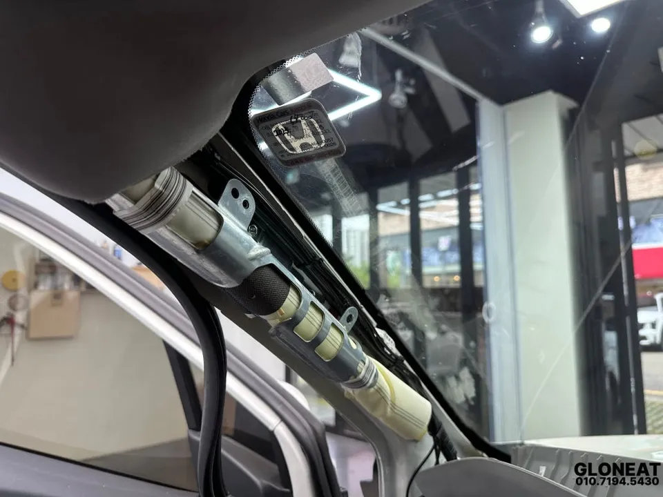 Honda Pilotのドライブレコーダー取付事例 施工写真 4-1