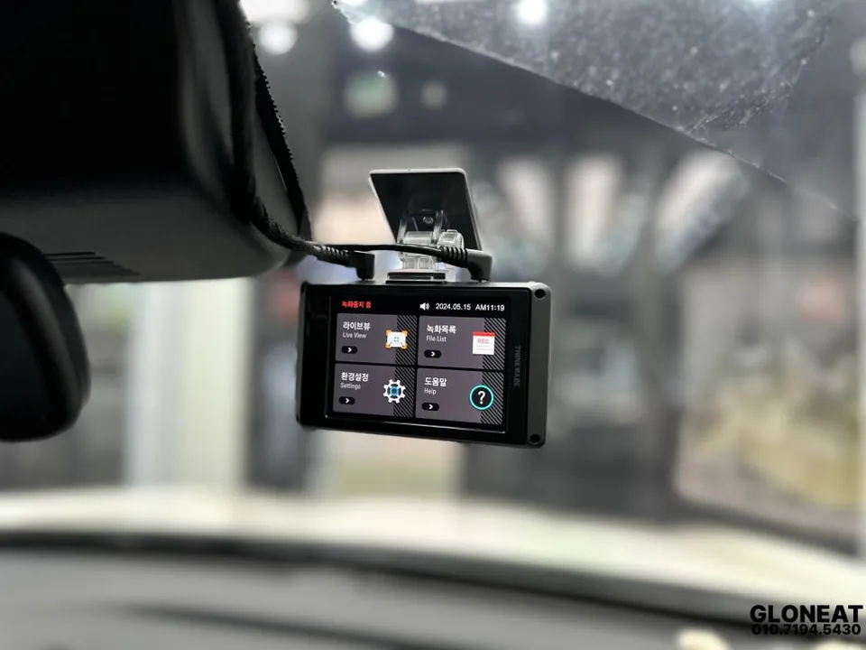Honda Pilotのドライブレコーダー取付事例 施工写真 2-2