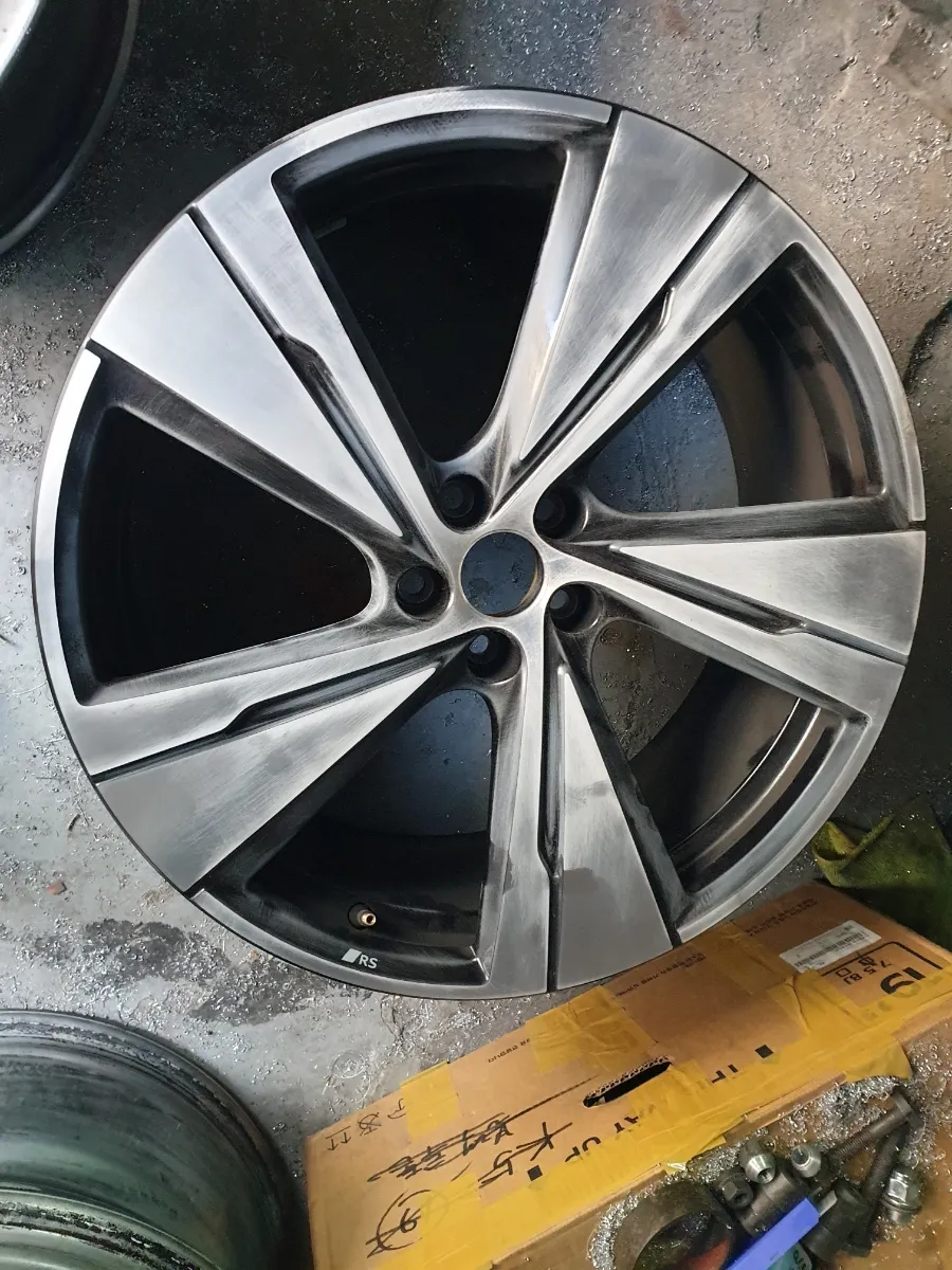 Audi Q5 wheel repair installation result