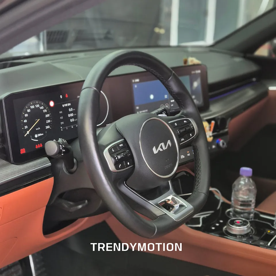 Kia K5 DL3 steering wheel - Kia K5 DL3 Steering Wheel Customization Review photo 3