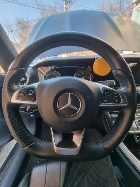 Mercedes-Benz E-Class vinyl wrap - Mercedes-Benz E-Class Vinyl Wrap Review — Professional Install photo 5