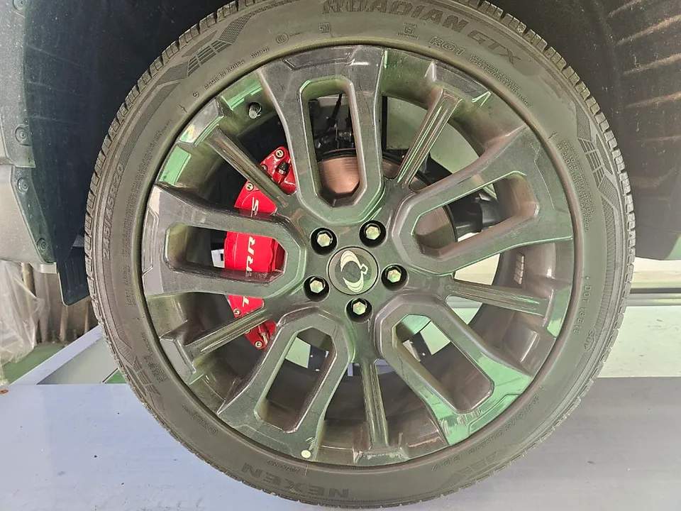 KG Mobility Torresのホイールリペア・塗装事例 施工写真 2-2