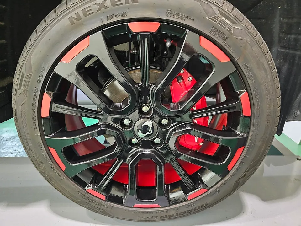 KG Mobility Torresのホイールリペア・塗装事例 施工写真 3-2