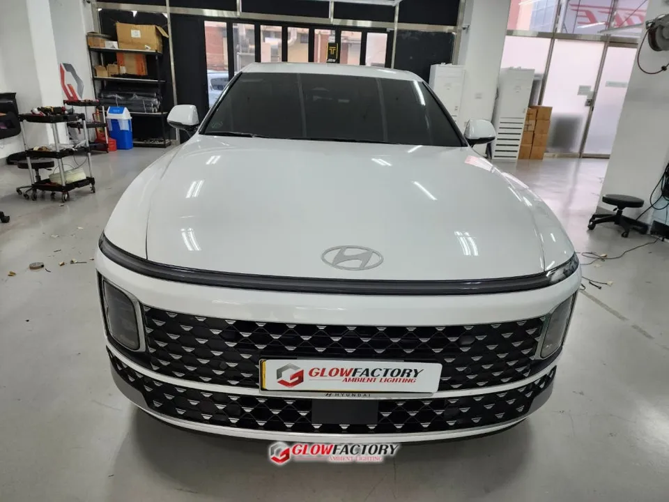 Hyundai Grandeur GN7 Ambient Lighting Review — Enhanced Interior 