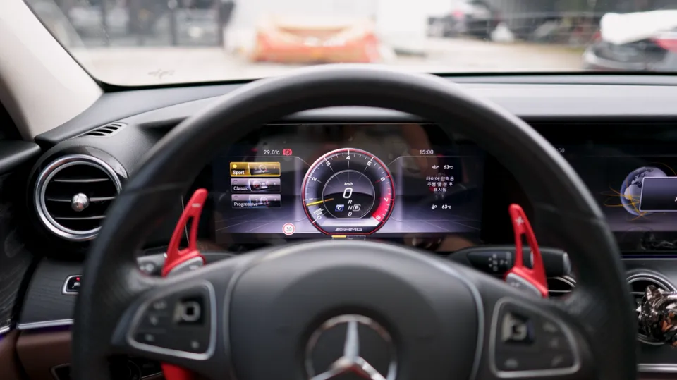 Mercedes-Benz E-Class W213 interior customization - Mercedes-Benz E-Class W213 Interior Customization: Refurbished Wi photo 4