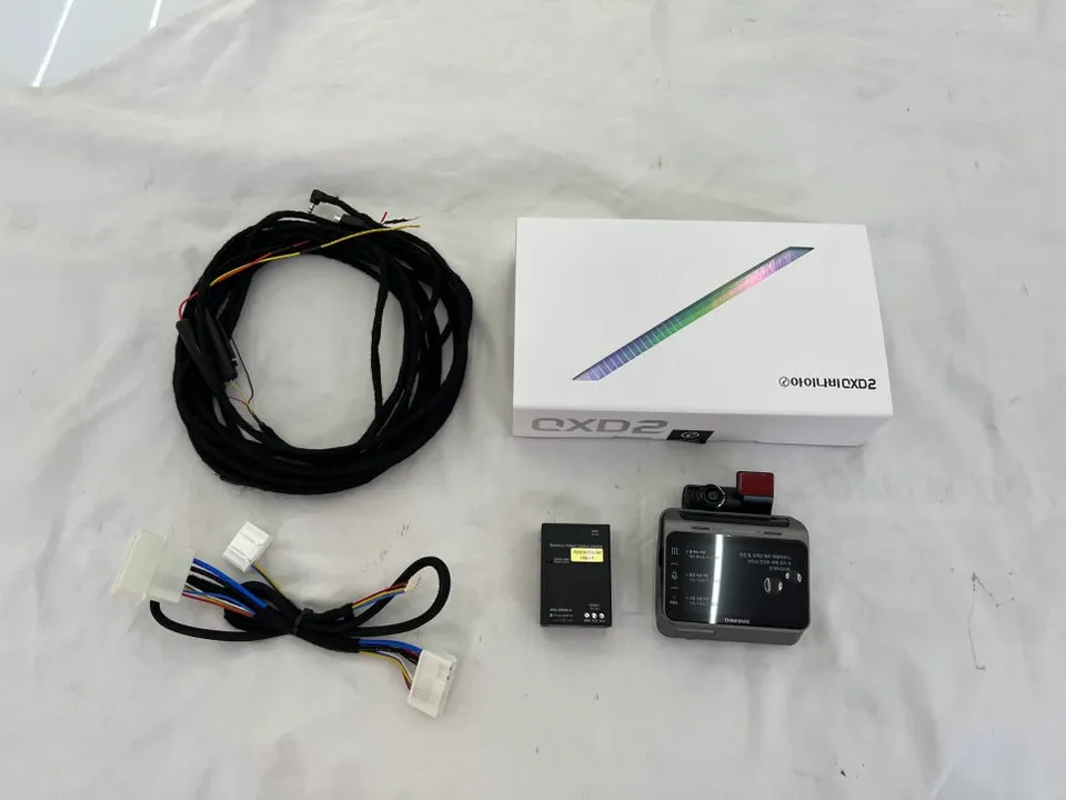 Tesla Juniper dash cam - Tesla Juniper Dash Cam Installation Review photo 3