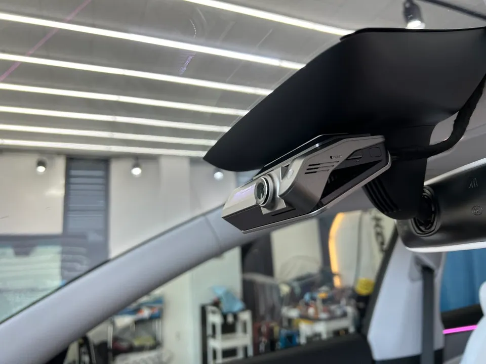Tesla Juniper dash cam - Tesla Juniper Dash Cam Installation Review photo 4