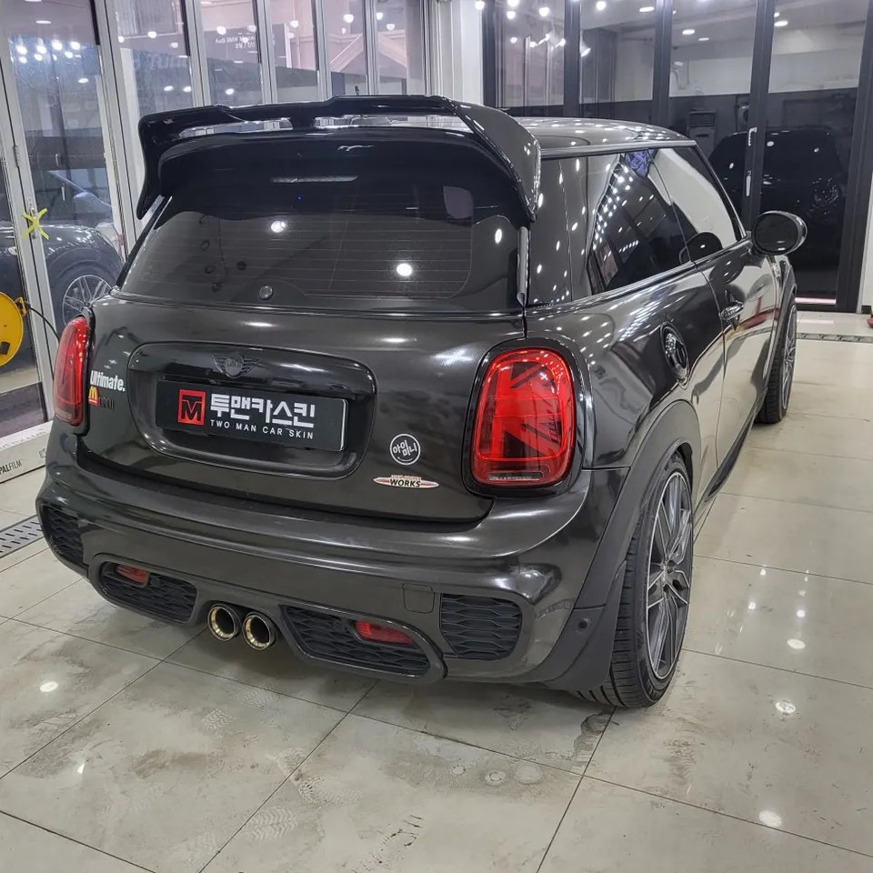 MINI MINI Cooperのカーラッピング事例｜費用目安・仕上がり 施工写真 2-3