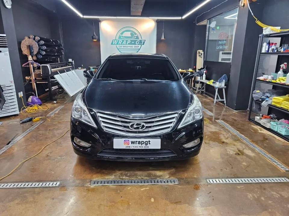 Hyundai Grandeur HGのカーフィルム施工事例|費用目安・仕上がり 施工写真 3-1