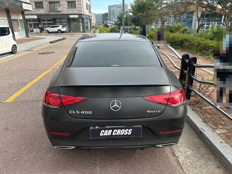 Mercedes-Benz CLSのカーラッピング事例|費用目安・仕上がり 施工写真 3-1