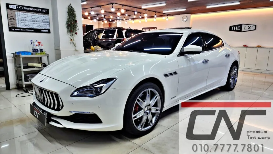 Maserati Quattroporteのカーフィルム施工事例|費用目安・仕上がり 施工写真 3-3