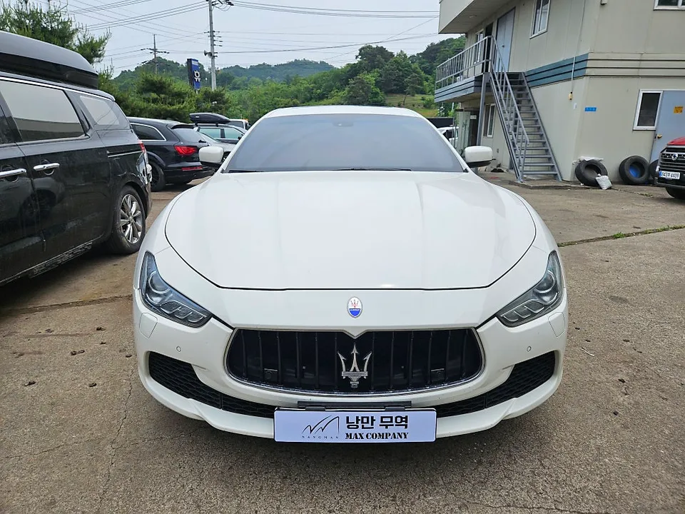 Maserati Ghibli body kit installation result