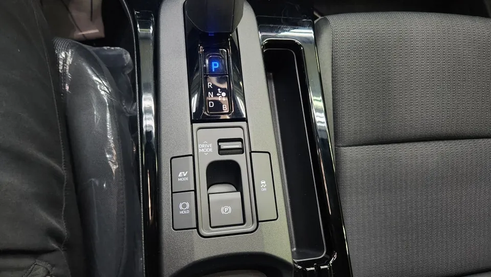 Toyota Prius window tinting - Toyota Prius Window Tinting Review — Cost & Results photo 5