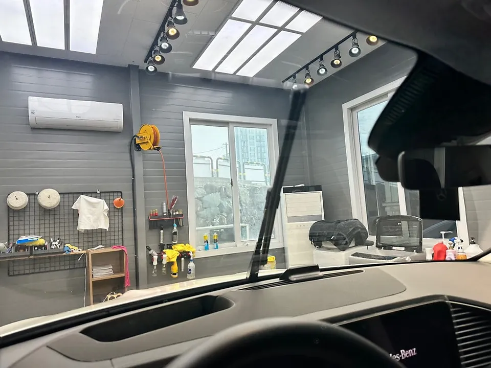 メルセデス・ベンツ GLE 450 カーフィルム施工事例|費用目安・仕上がり 施工写真 3-3