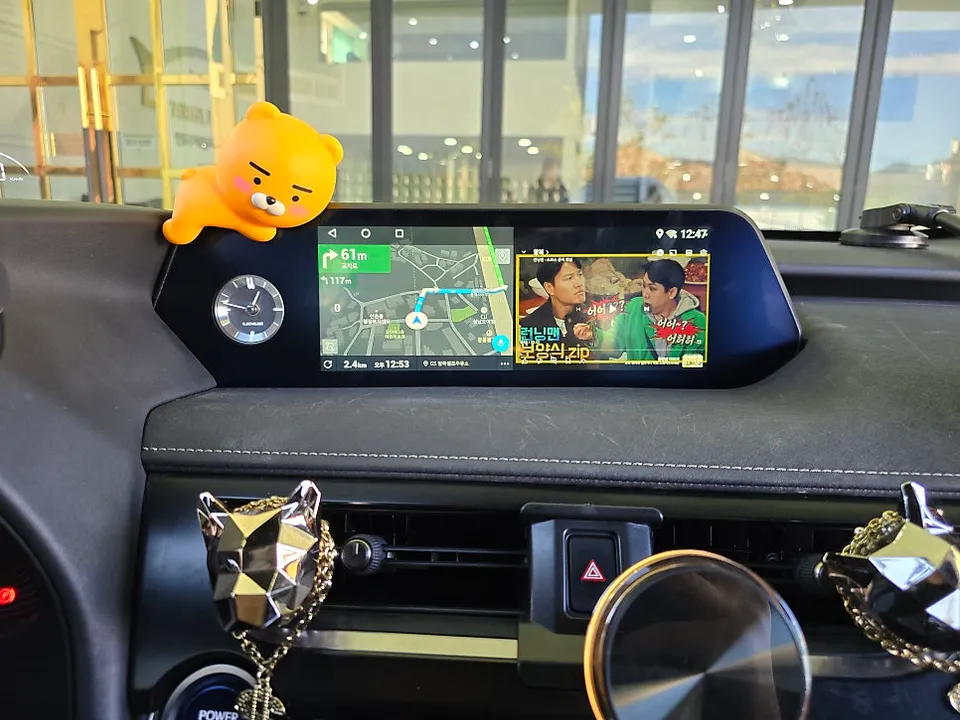 Lexus UXのAndroid Auto・CarPlay取付事例 施工写真 3-2