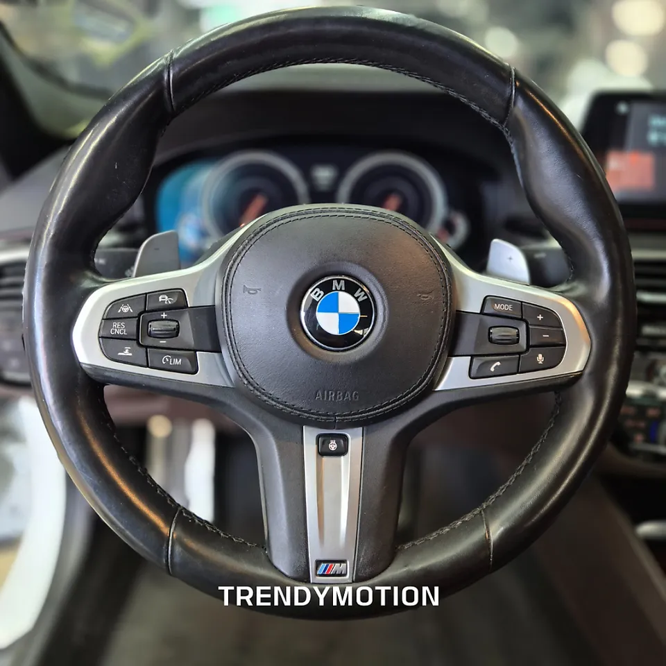 BMW 5 Series G30 steering wheel - BMW 5 Series G30 Steering Wheel Customization Review photo 3