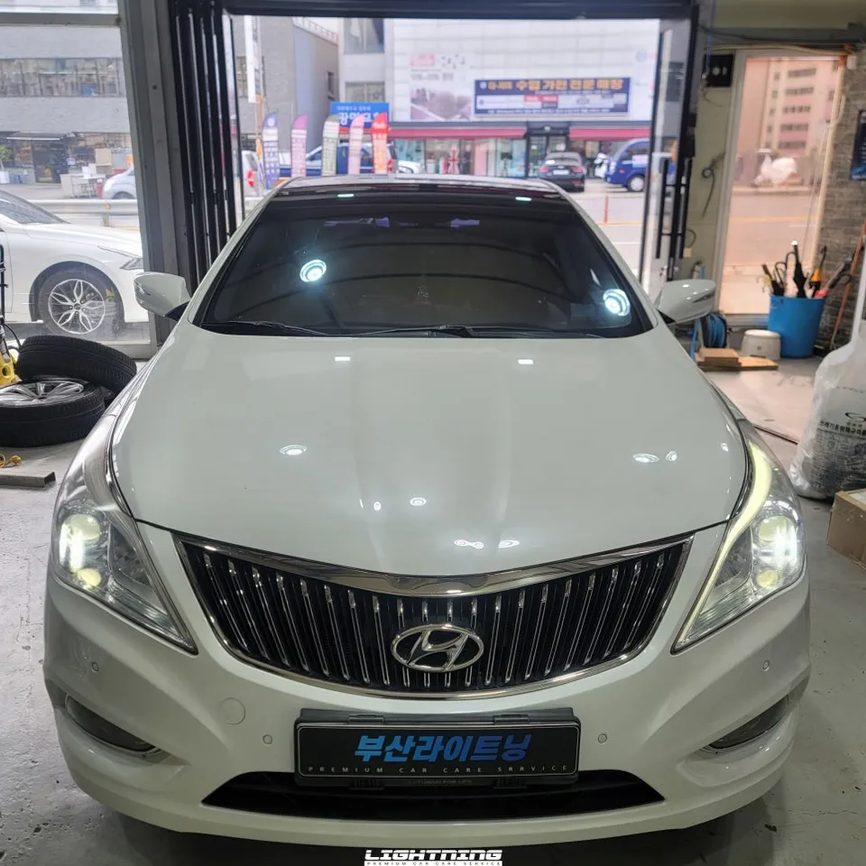 Hyundai Azeraのカーフィルム施工事例|費用目安・仕上がり 施工写真 1-1