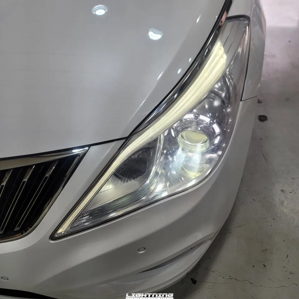 Hyundai Azeraのカーフィルム施工事例|費用目安・仕上がり 施工写真 3-1