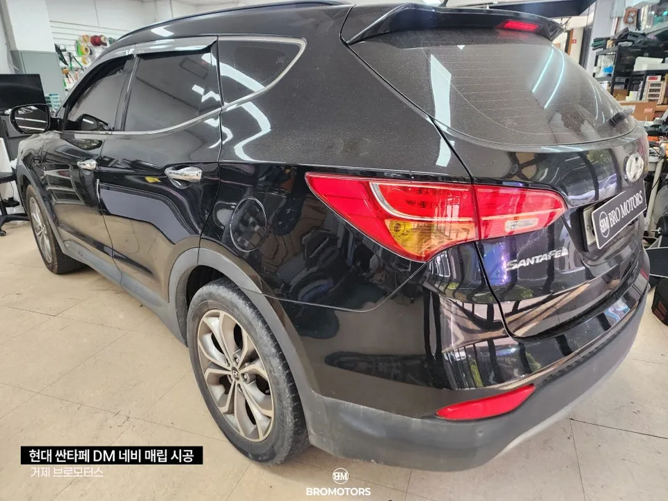 Hyundai Santa Fe DMのカーオーディオ施工事例 施工写真 1-2