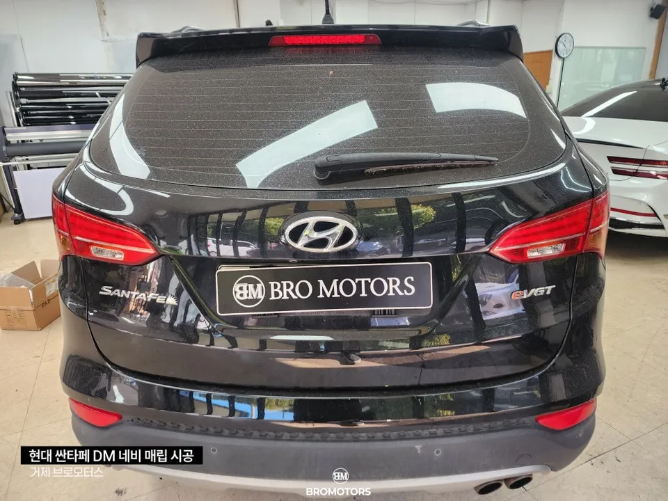 Hyundai Santa Fe DMのカーオーディオ施工事例 施工写真 2-2