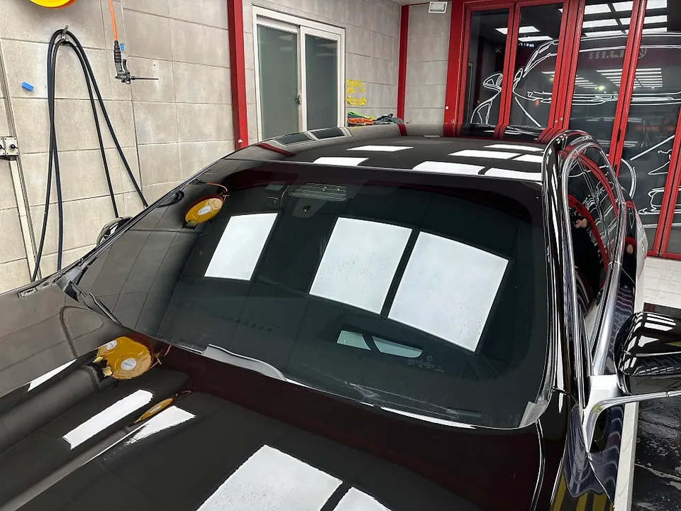 BMW 7 Series G70 PPF施工事例|デュオトンブラックと全体施工 施工写真 2-1