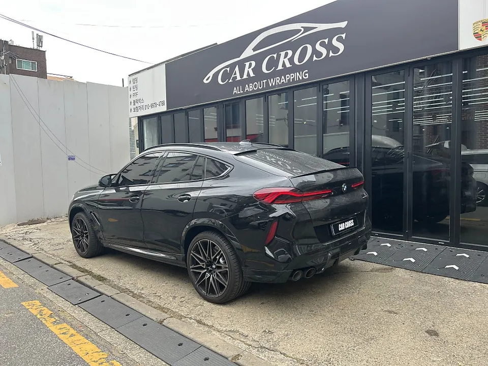 BMW X6 ppf - BMW X6 Paint Protection Film Review: Black PPF Installation photo 4