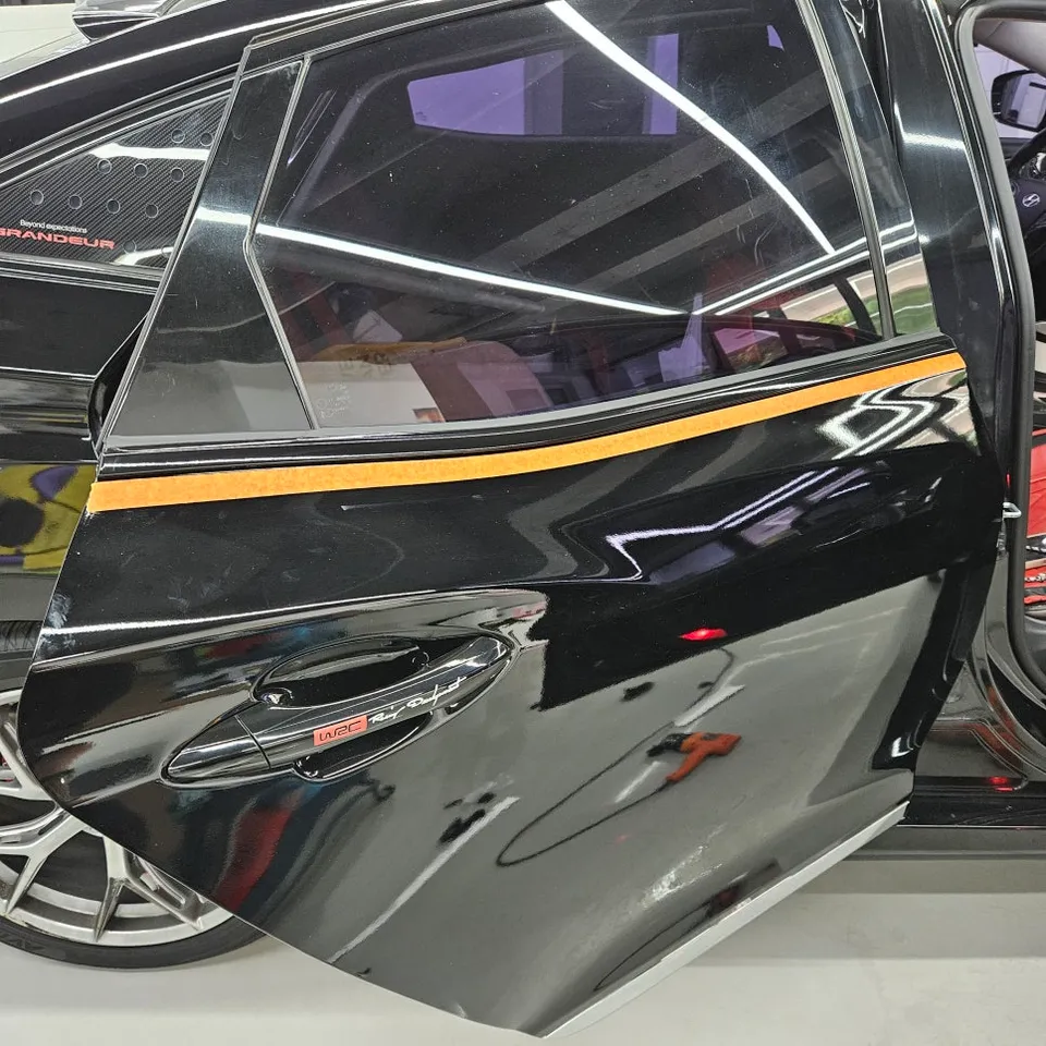Hyundai Grandeur HGのカーラッピング事例｜費用目安・仕上がり 施工写真 1-1